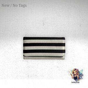 Kut from the Kloth Black & White Striped Wallet – NEW